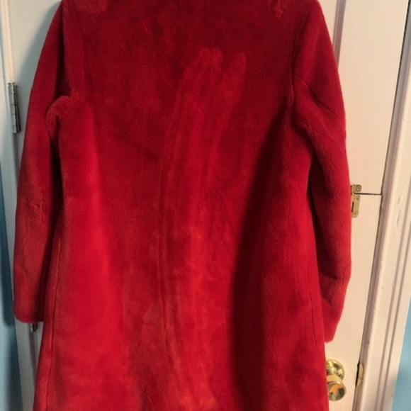 Red faux fur coat - Picture 2 of 3